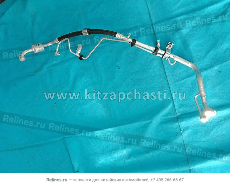 Трубка кондиционера в салон  Geely Coolray NEW 8010097800